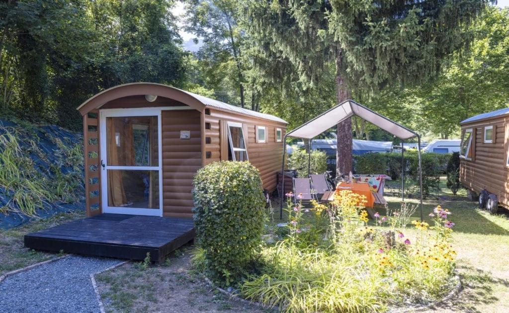A La Rencontre Du Soleil - Camping Le Bourg-d'Oisans Exterior photo